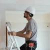 Steigtechnik bei Hausrenovierungen: Was Hausbesitzer wissen müssen