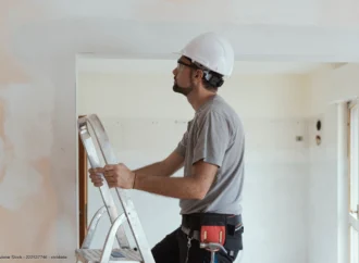 Steigtechnik bei Hausrenovierungen: Was Hausbesitzer wissen müssen
